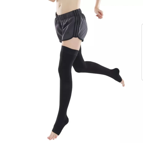 34-46mmHg Compression Stocking - Picture 2 of 3